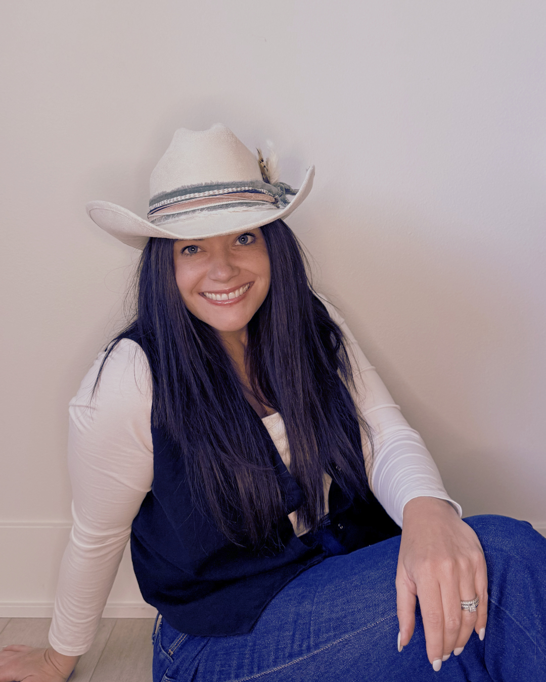 Ivory Vegan Suede Western Texana Hat for Women with Feathers